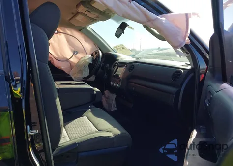 2014 Toyota Tundra Sr V6 z USA, uszkodzony, nr VIN 5TFRU5F1XEX032932